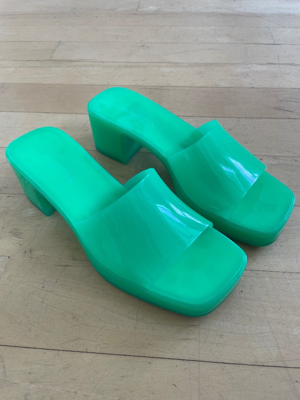 Steve Madden Neon Green Jelly Heeled Mules / Chunky Square Toe Slides Y2K size 7
